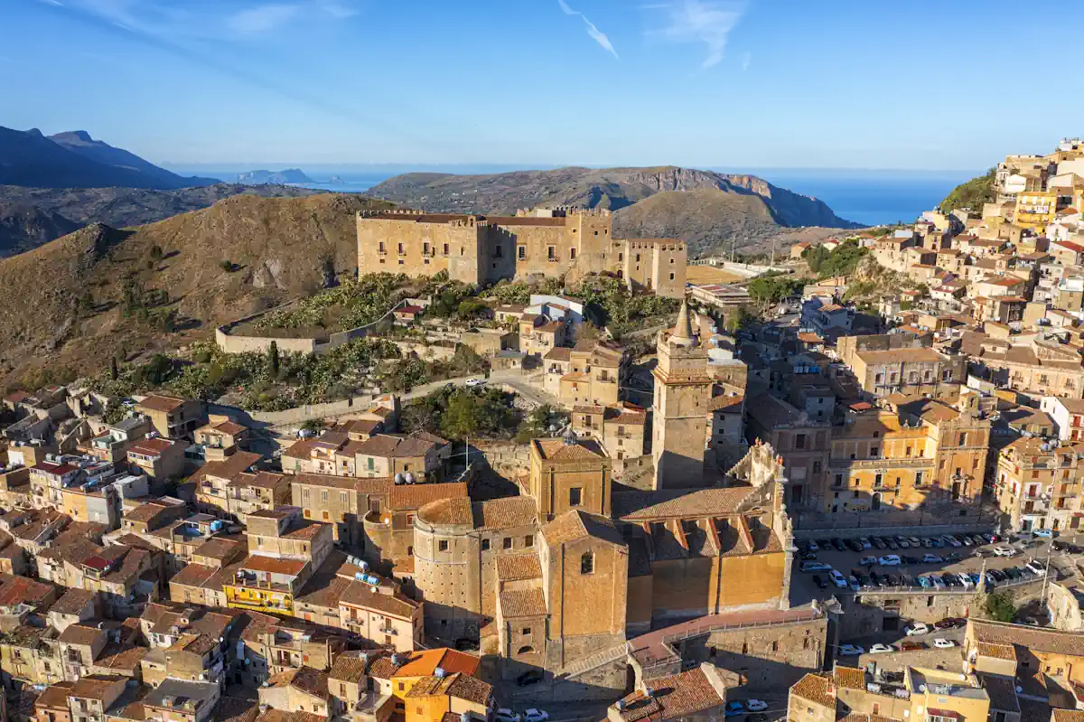 Village de Castelsardo, patrimoine médiéval du nord de la Sardaigne